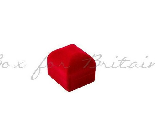 Red velvet ring - red,