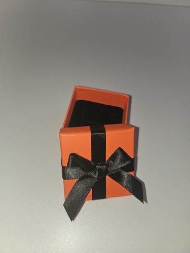 Ring gift box with lid - ring,